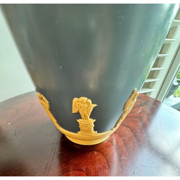 Dialene Better-Maid England Plastic Blue & Ivory Planter With Raised Design 5" V - Picture 2 of 15